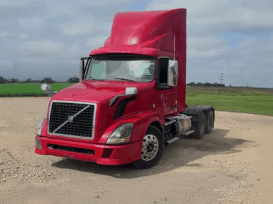 2015 Volvo VNL-780
