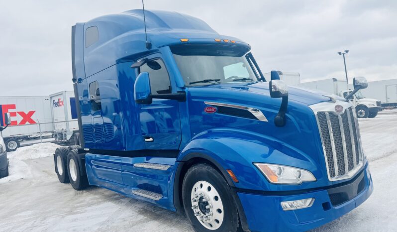 
								2023 Peterbilt 579 full									