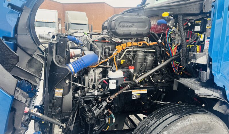 
								2023 Peterbilt 579 full									